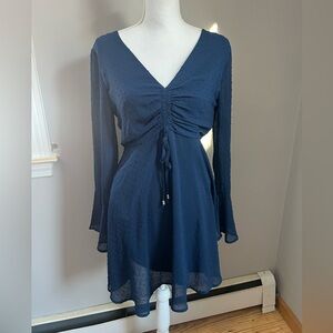 Entro bell sleeves dress v-neck size medium